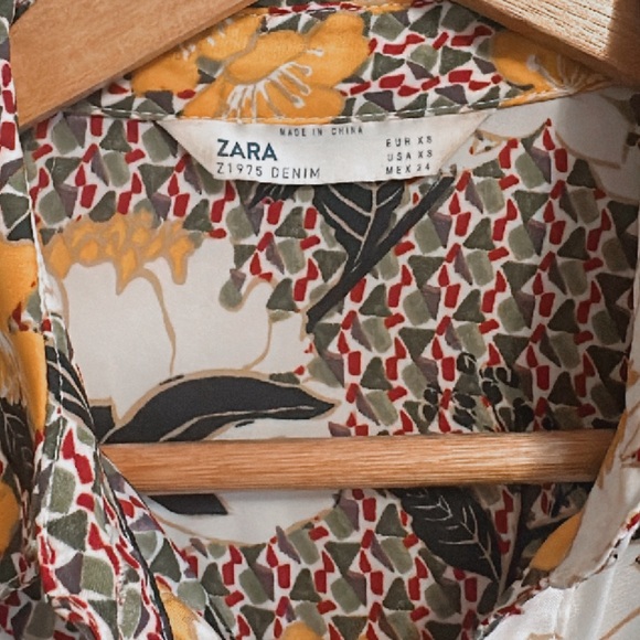 Zara Floral Button Down Lightweight Ling Sleeve Collared Top - Picture 5 of 5